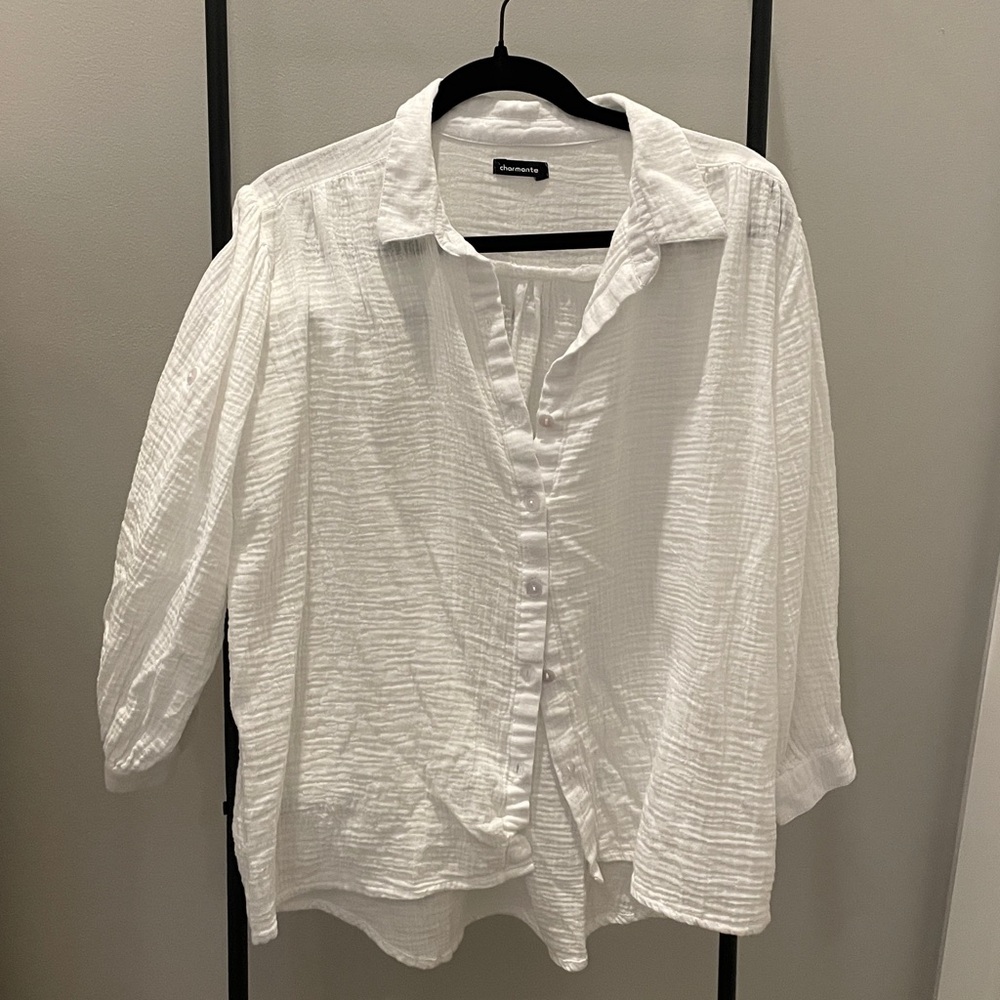 Collared White Textured Fabric